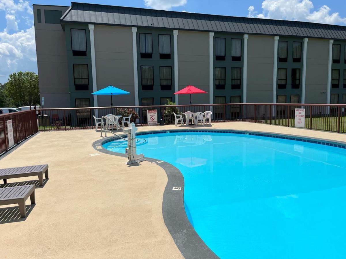 Quality Inn & Suites Lexington Luaran gambar